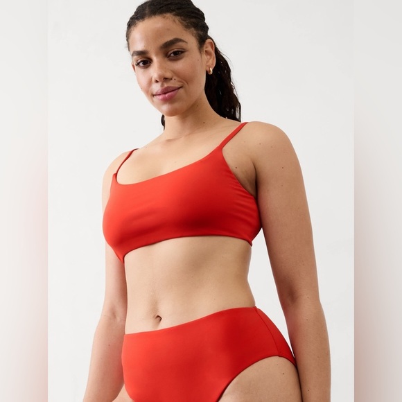 NWT Athleta Cardinal Scoop Bikini Top Size Small Best for A-C Cups. - Picture 3 of 8